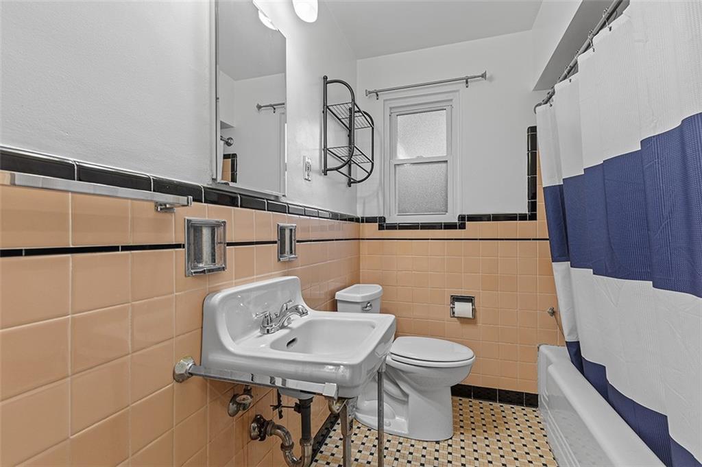 2442 Willowbrook Road Pittsburgh, PA 15241 - Photo 10 of 20 Gallery Image 10