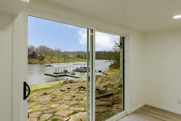 $499,000 | 2930 Egyptian Hills Drive, Creal Springs, IL 62922