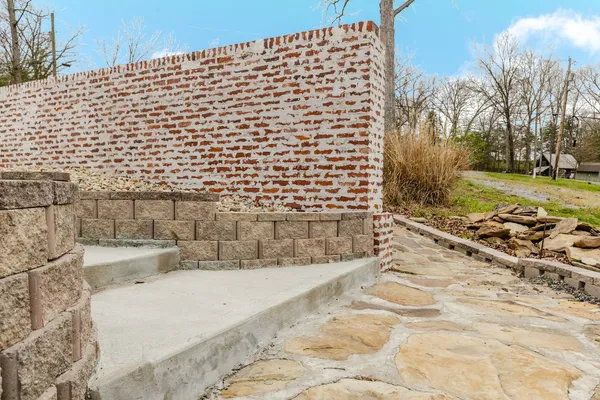 $499,000 | 2930 Egyptian Hills Drive, Creal Springs, IL 62922