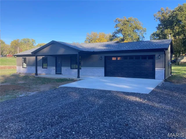 $235,000 | 1006 2nd Street West, Scott City, MO 63780