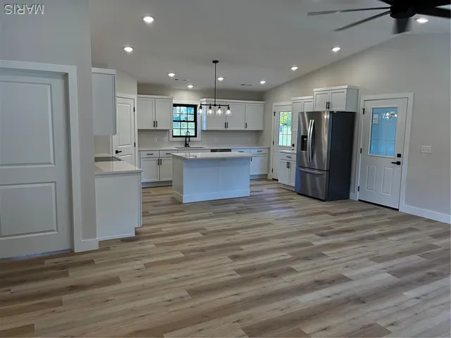 $235,000 | 1006 2nd Street West, Scott City, MO 63780