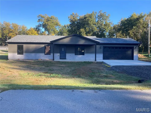 $235,000 | 1006 2nd Street West, Scott City, MO 63780