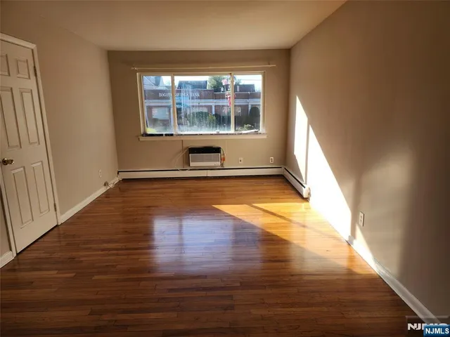 $1,695 | 61-65 East Main Street, Unit 12, Bogota, NJ 07603