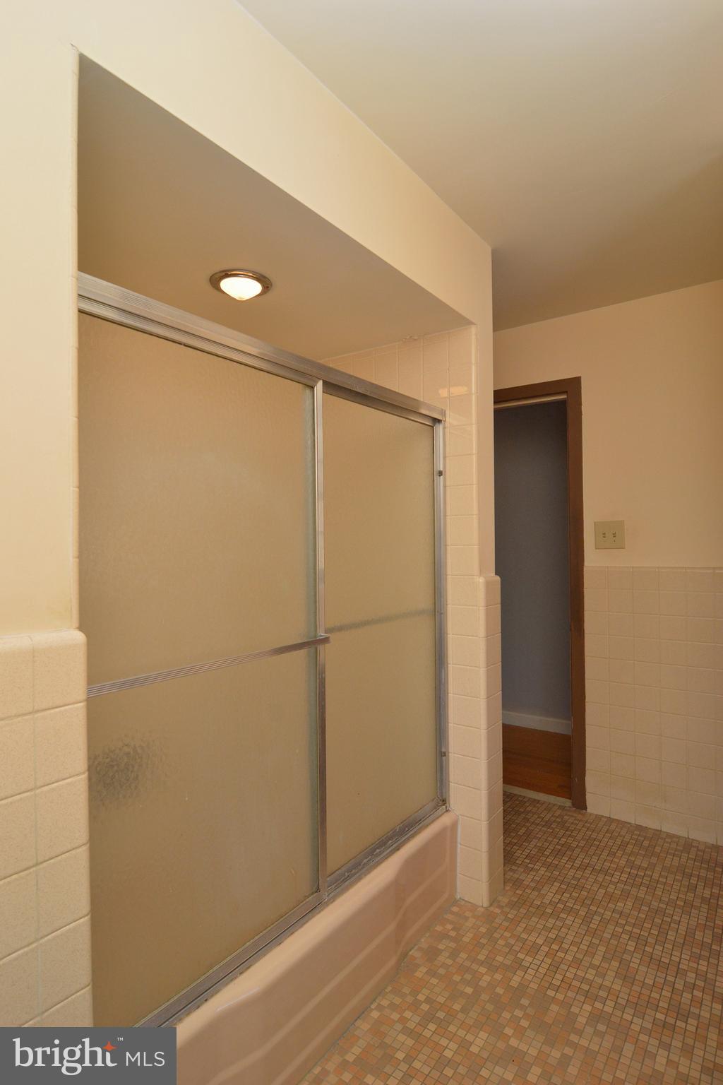 2010 Hill Road Reading, PA 19602 - Photo 20 of 31