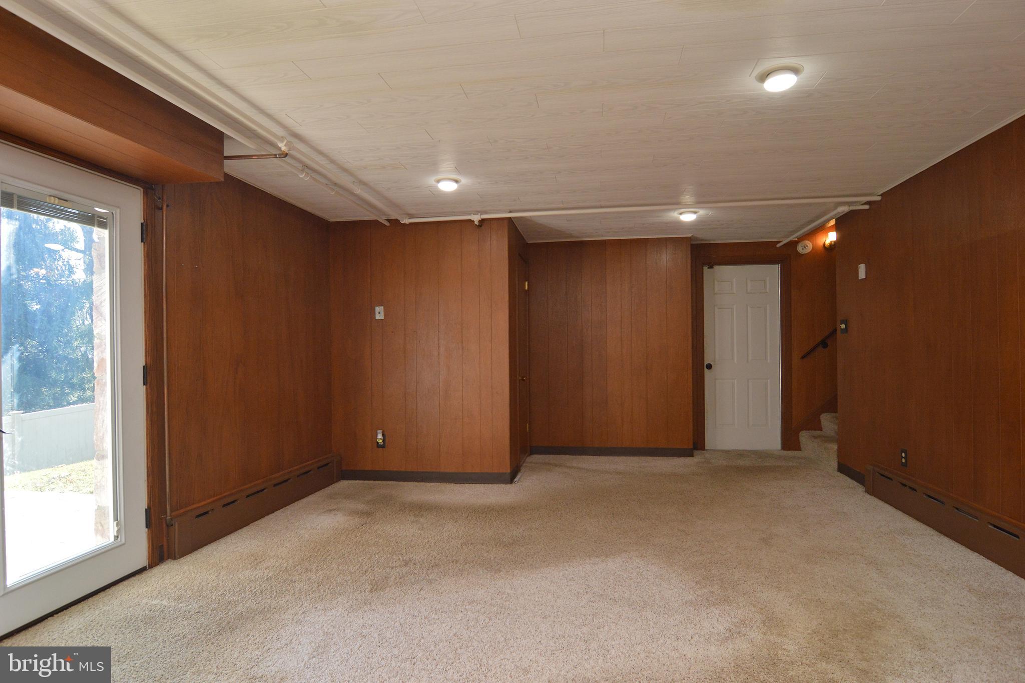 2010 Hill Road Reading, PA 19602 - Photo 22 of 31