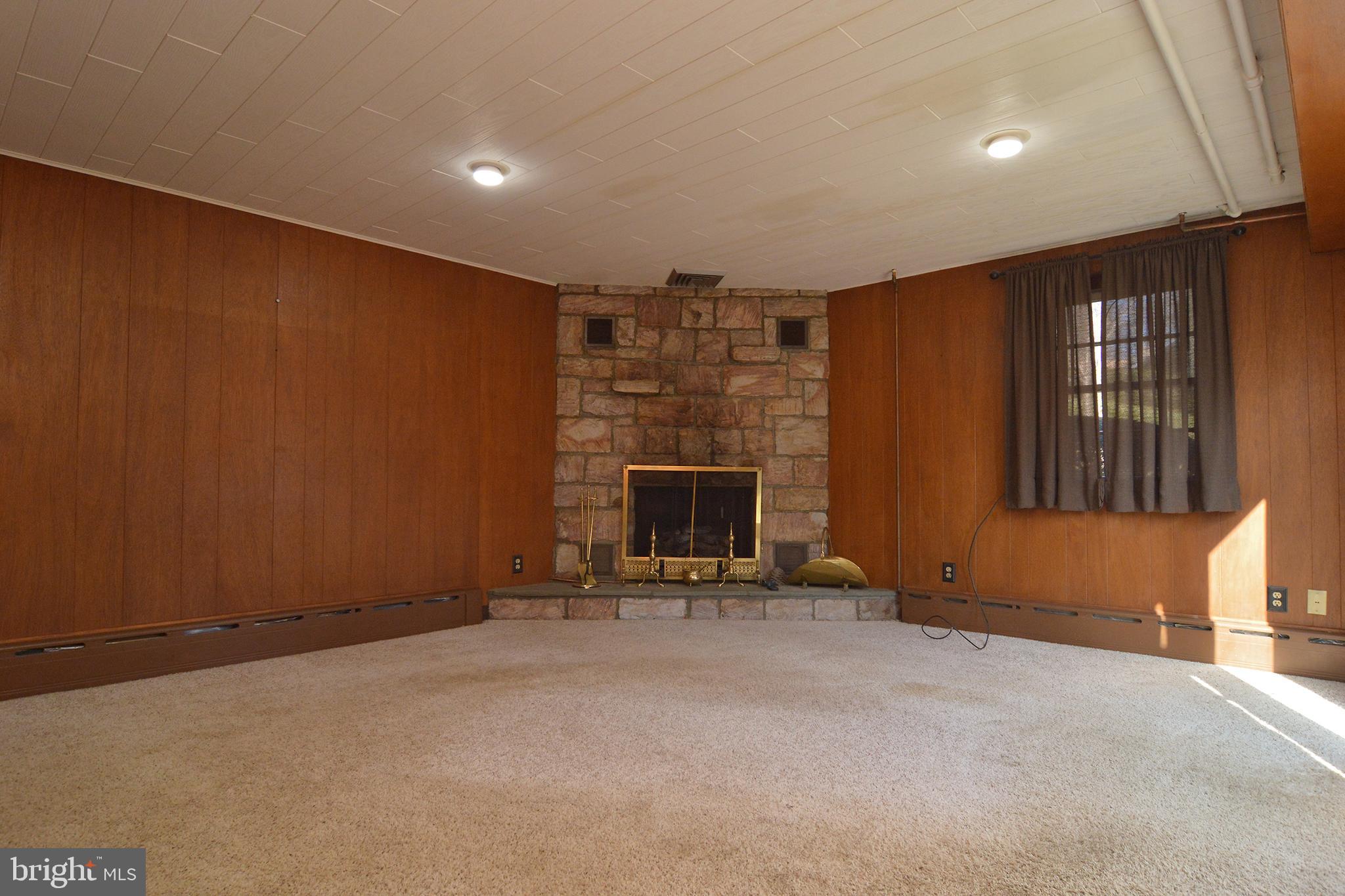 2010 Hill Road Reading, PA 19602 - Photo 23 of 31