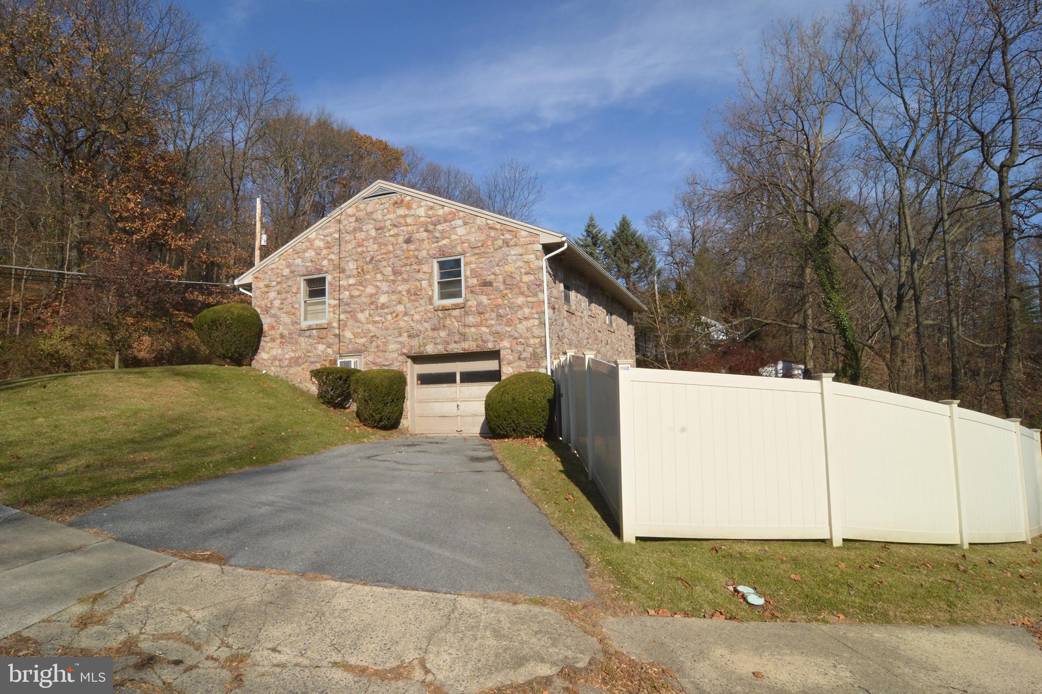 2010 Hill Road Reading, PA 19602 - Photo 26 of 31
