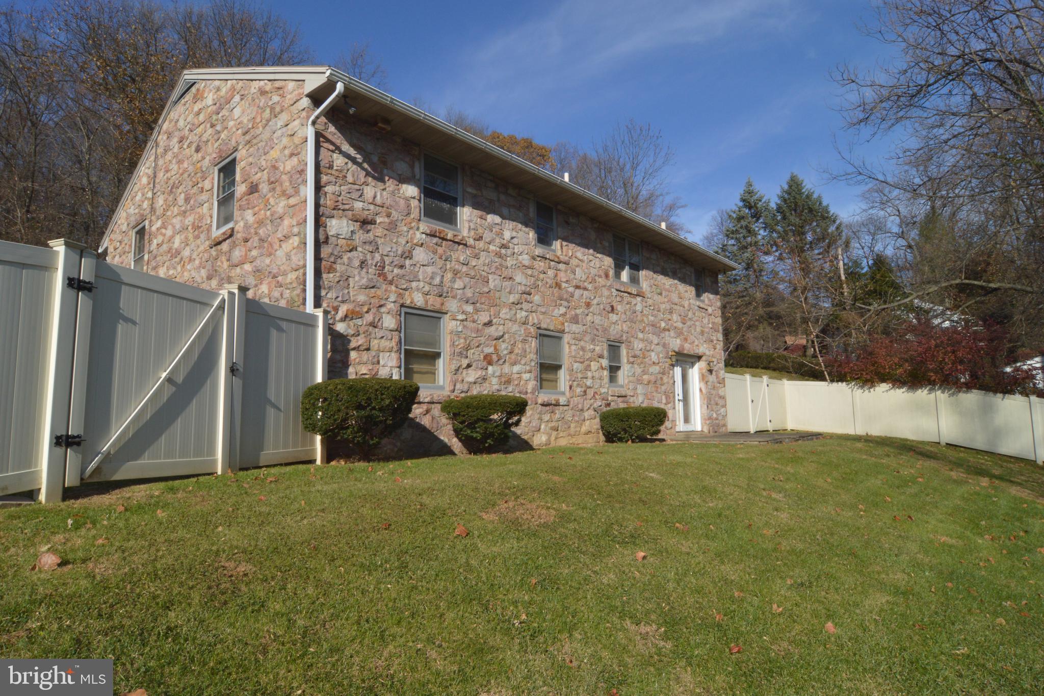 2010 Hill Road Reading, PA 19602 - Photo 27 of 31