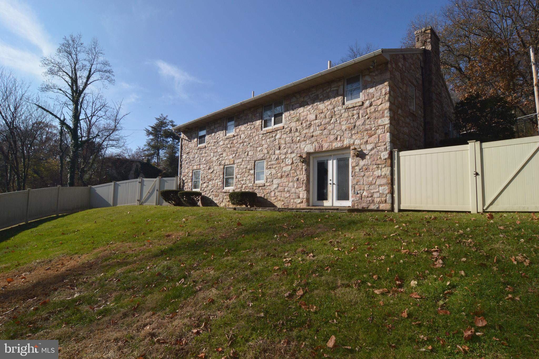 2010 Hill Road Reading, PA 19602 - Photo 29 of 31