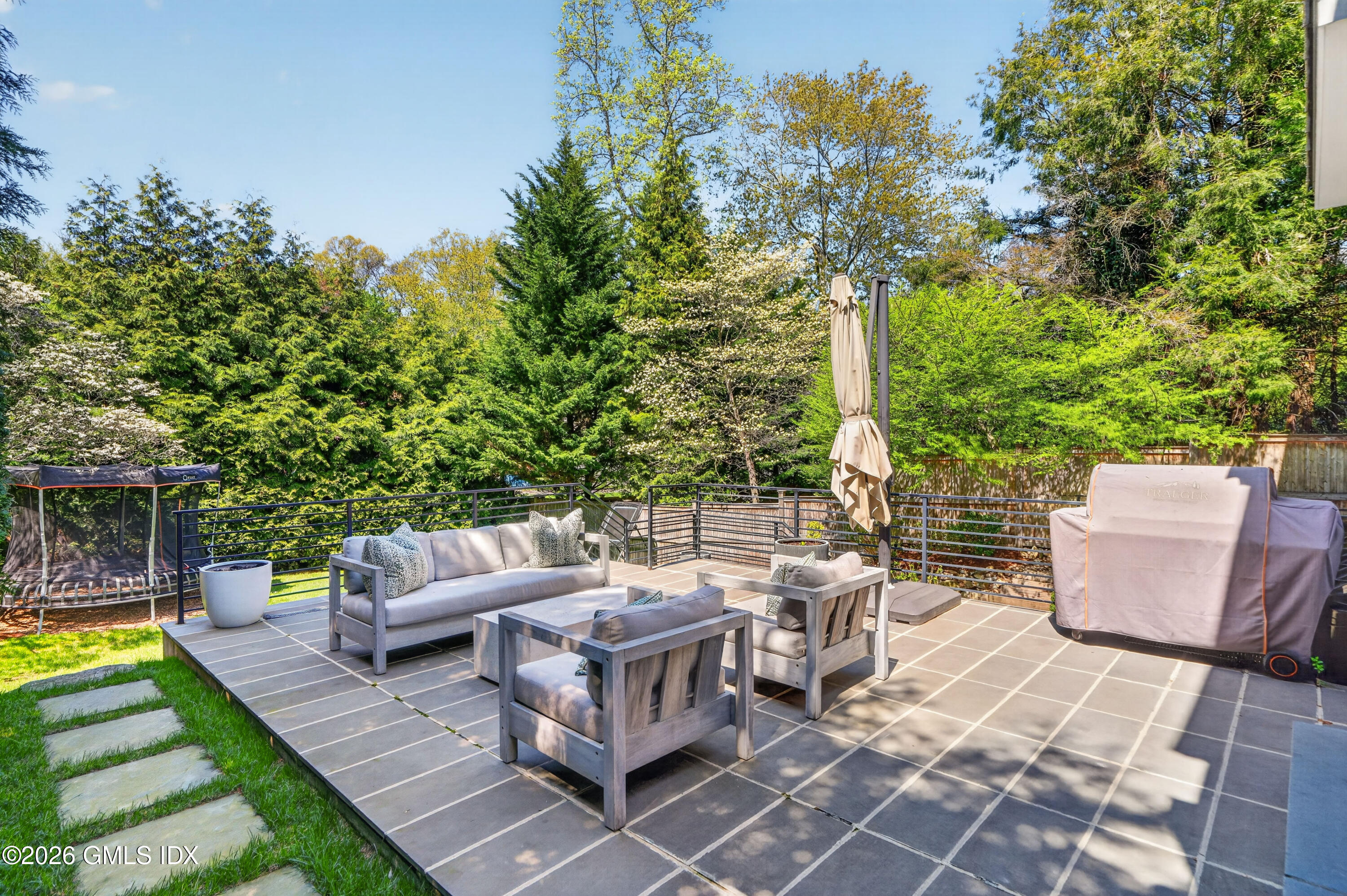 22 Wescott Street Riverside, CT 06878 - Photo 11 of 40 084-DSC00091