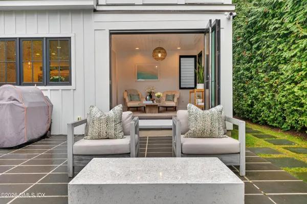 $3,295,000 | 22 Wescott Street, Riverside, CT 06878