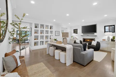 $3,295,000 | 22 Wescott Street, Riverside, CT 06878