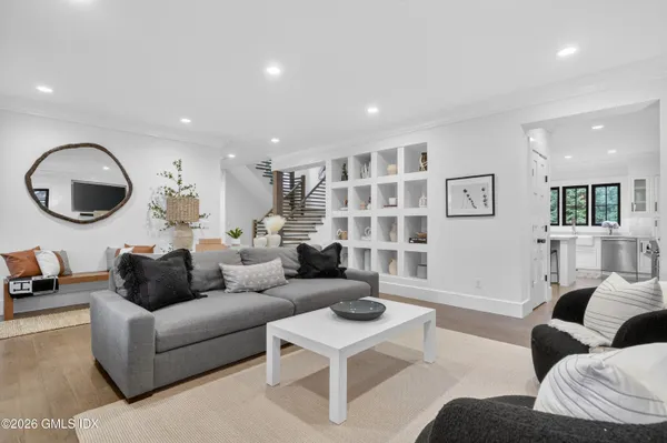 $3,295,000 | 22 Wescott Street, Riverside, CT 06878