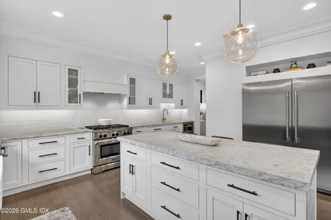 $3,295,000 | 22 Wescott Street, Riverside, CT 06878