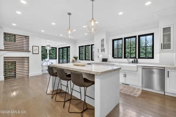 $3,295,000 | 22 Wescott Street, Riverside, CT 06878