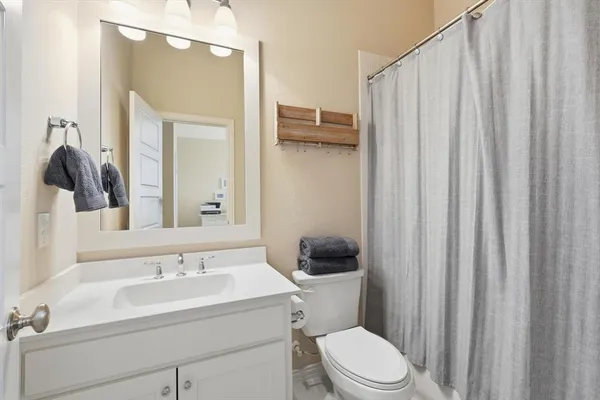 $959,900 | 6721 Oak Knoll Road, Flower Mound, TX 76226