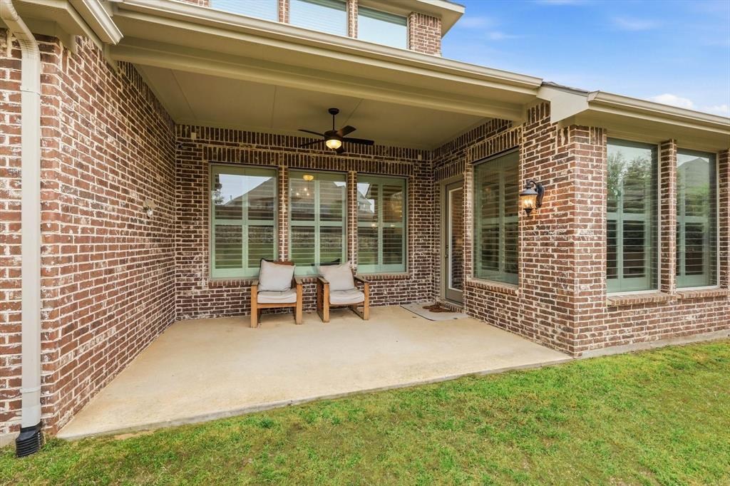 6721 Oak Knoll Road Flower Mound, TX 76226 - Photo 30 of 40 Covered patio