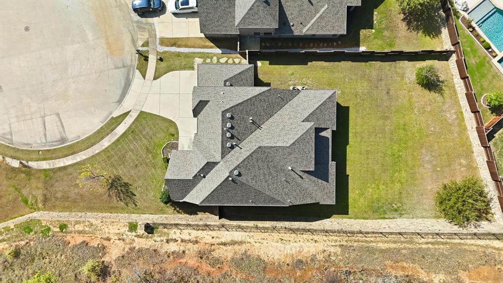 6721 Oak Knoll Road Flower Mound, TX 76226 - Photo 32 of 40 Premium oversized lot with large driveway, no next door neigbhors.