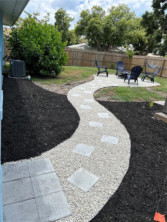 688 Constance Road Venice, FL 34293 - Photo 9 of 11