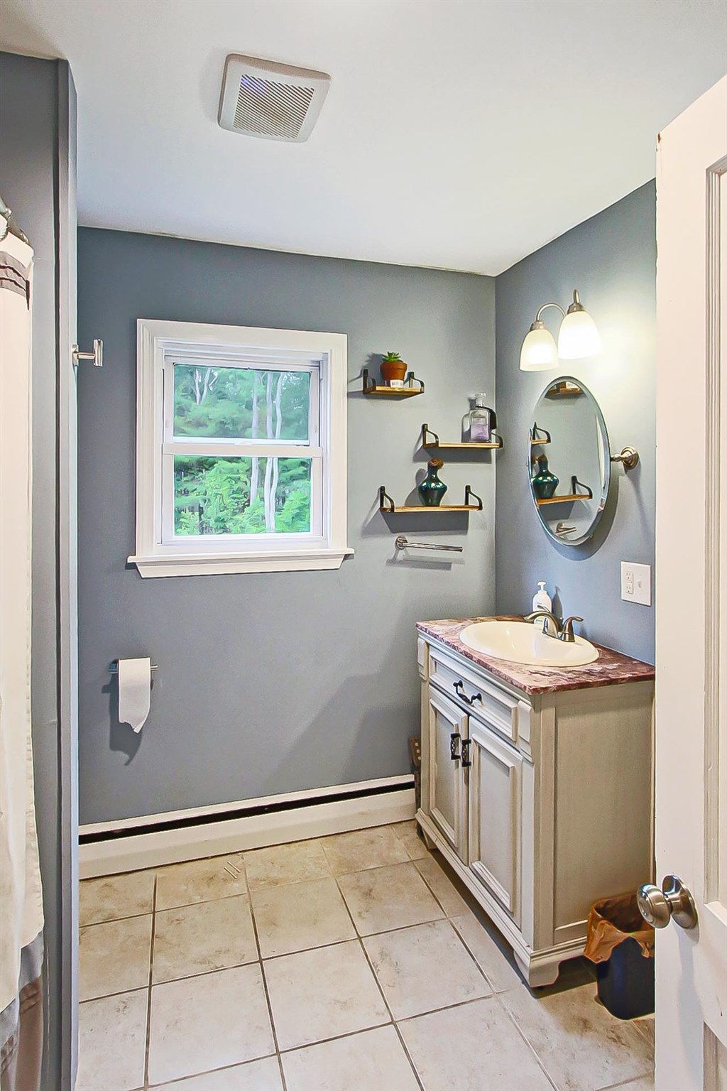 379 Main Dunstable Road Nashua, NH 03062 - Photo 14 of 36