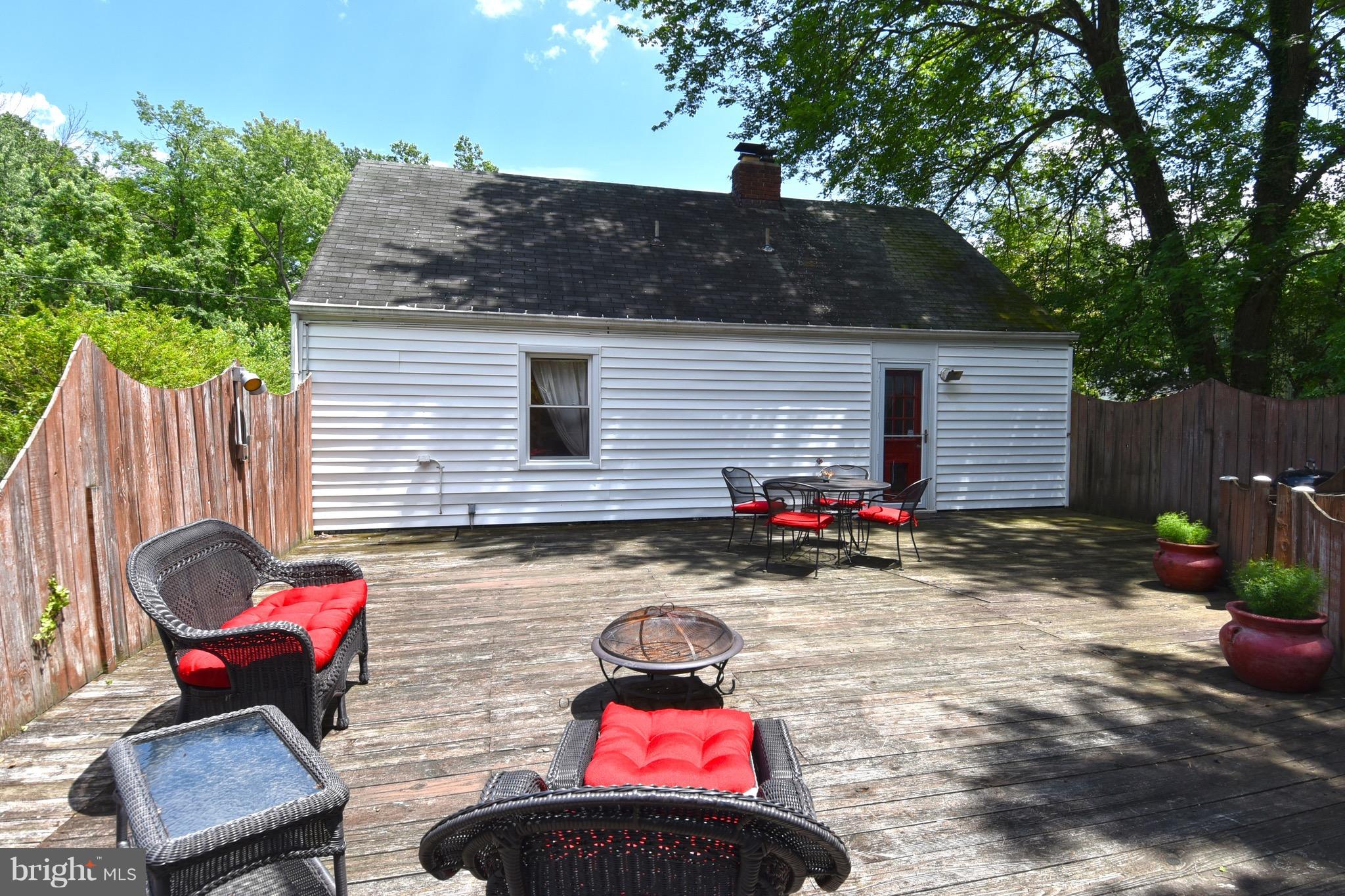 6639 Barrett Road Falls Church, VA 22042 - Photo 25 of 29 Exterior (Rear)