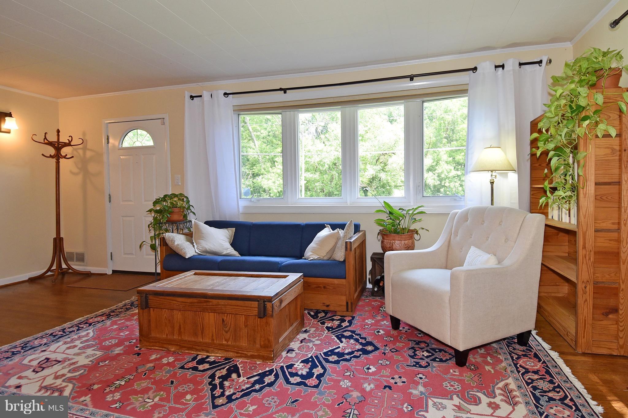 6639 Barrett Road Falls Church, VA 22042 - Photo 8 of 29 Living Room