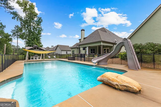 a view of a house with pool