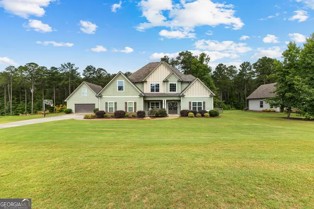 $699,900 | 147 Newberry Ests Crossing, Senoia, GA 30276