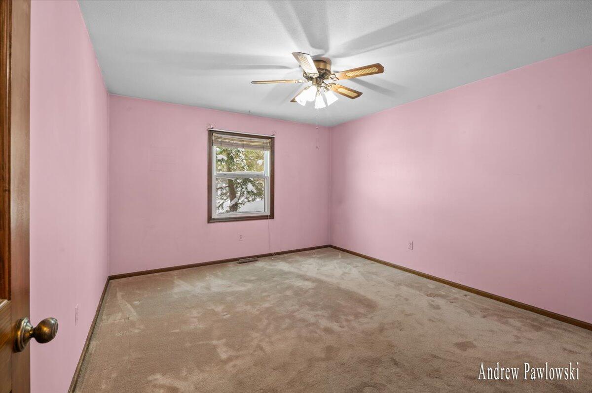 7763 Coachman Lane Jenison, MI 49428 - Photo 11 of 25 Primary Bedroom