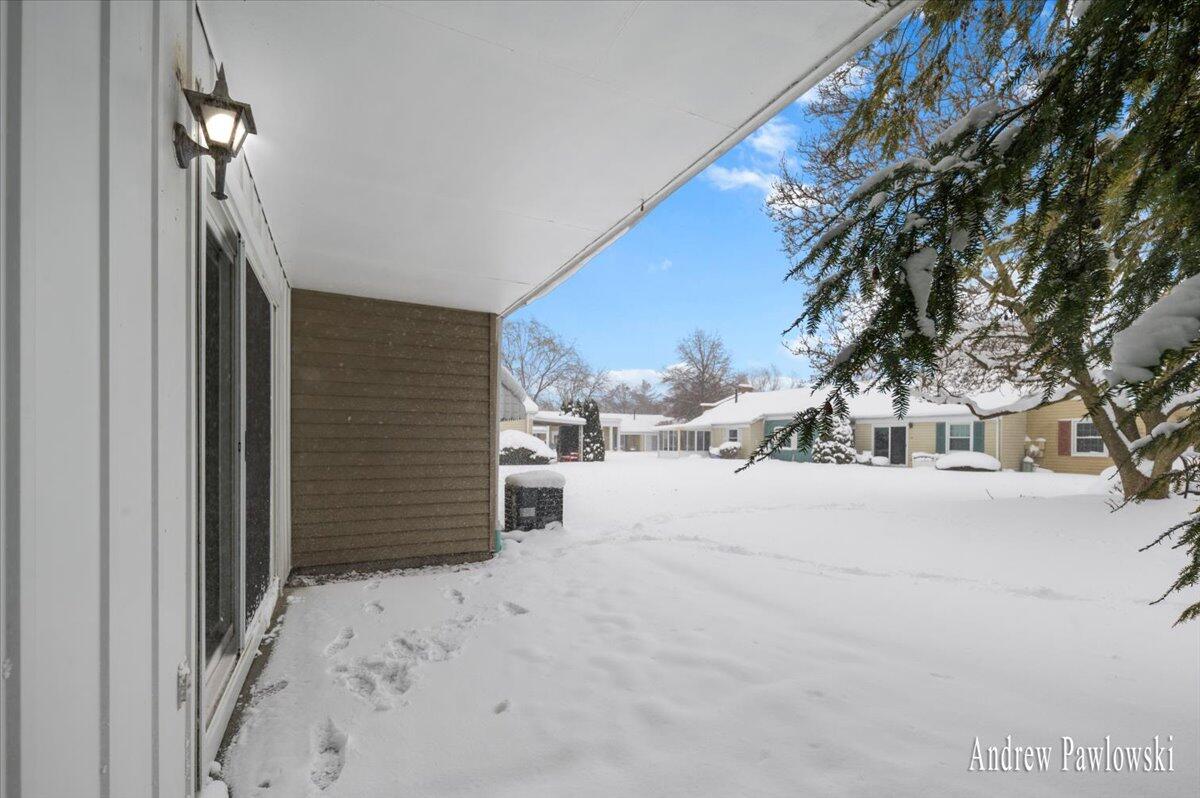 7763 Coachman Lane Jenison, MI 49428 - Photo 17 of 25 Back Patio