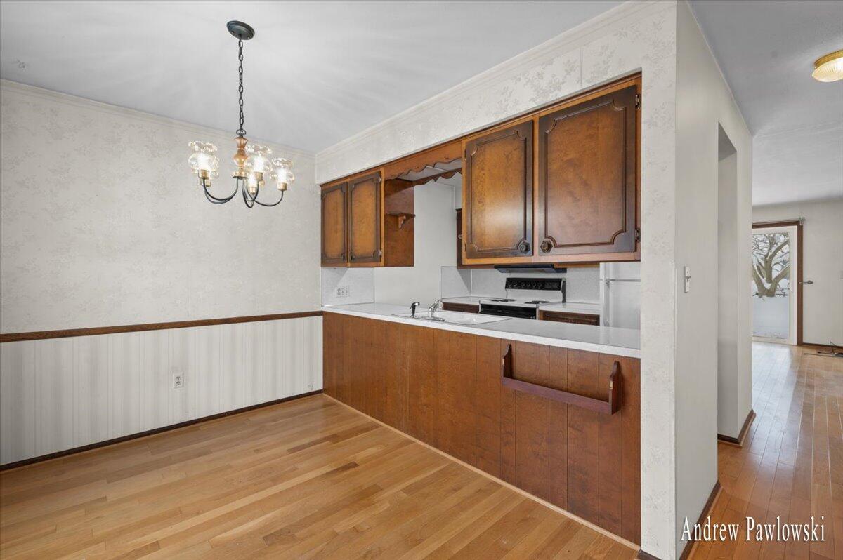 7763 Coachman Lane Jenison, MI 49428 - Photo 5 of 25 Dining Area