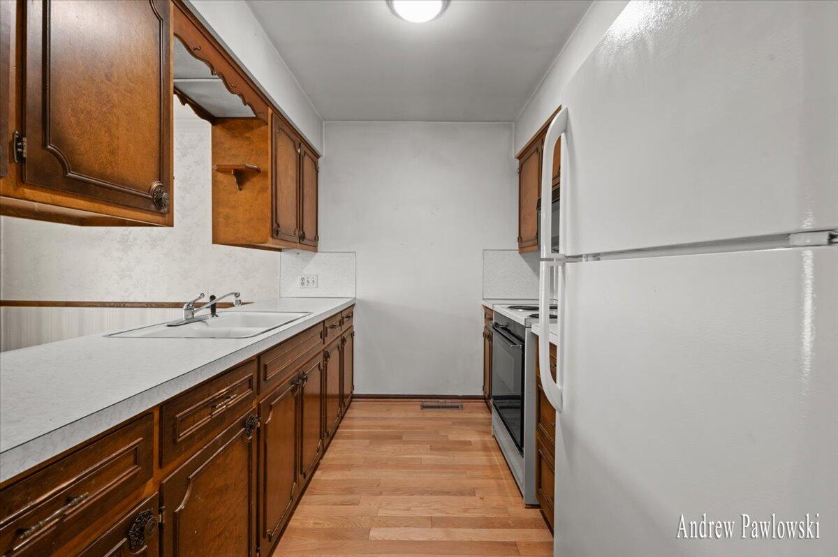 7763 Coachman Lane Jenison, MI 49428 - Photo 7 of 25 Kitchen