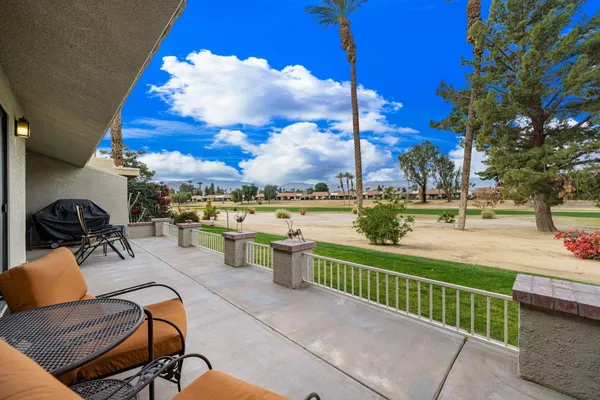 $369,900 | 40523 Preston Trail, Palm Desert, CA 92211
