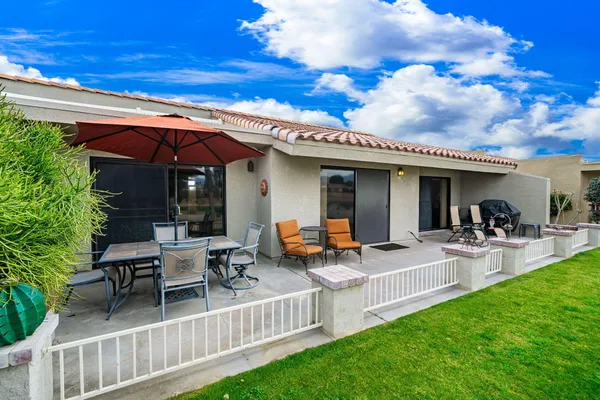 $369,900 | 40523 Preston Trail, Palm Desert, CA 92211