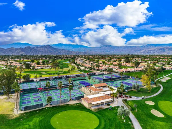 $369,900 | 40523 Preston Trail, Palm Desert, CA 92211