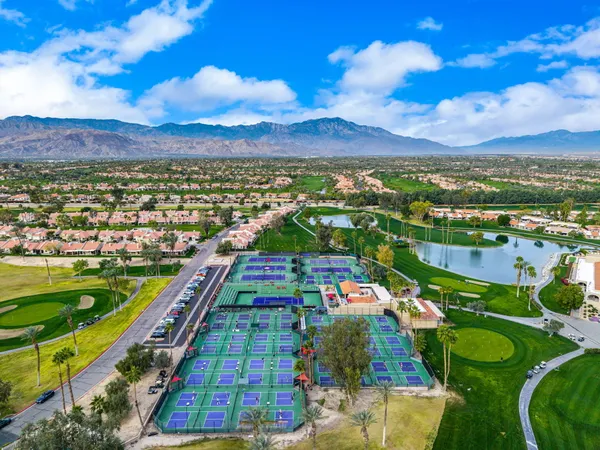 $369,900 | 40523 Preston Trail, Palm Desert, CA 92211