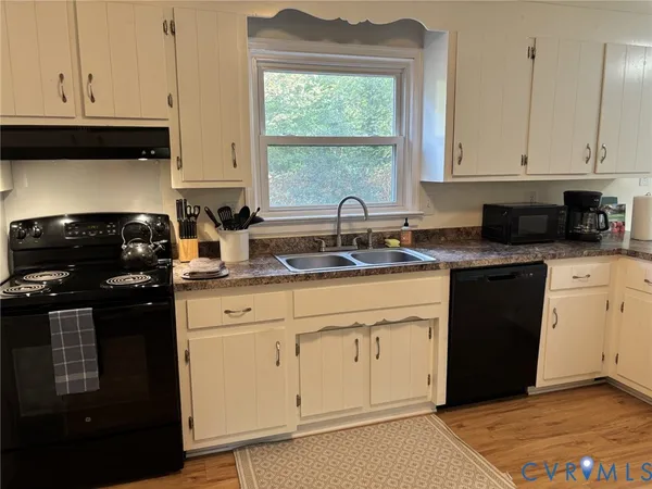 $2,900 | 3856 River Road West, Goochland, VA 23063