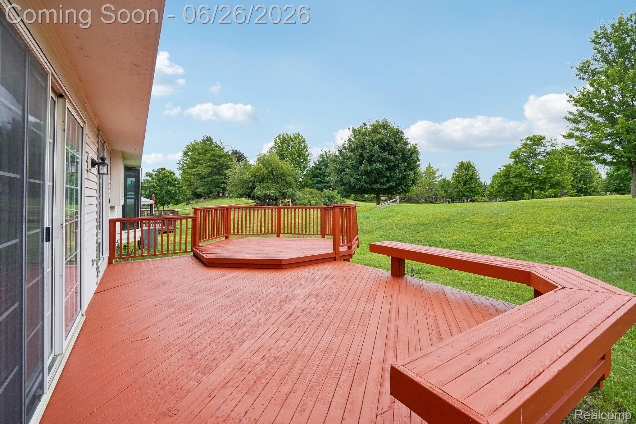 1687 Grandview Drive Rochester, MI 48306 - Photo 7 of 45 Back yard deck backing up to North Fairview Farms Park