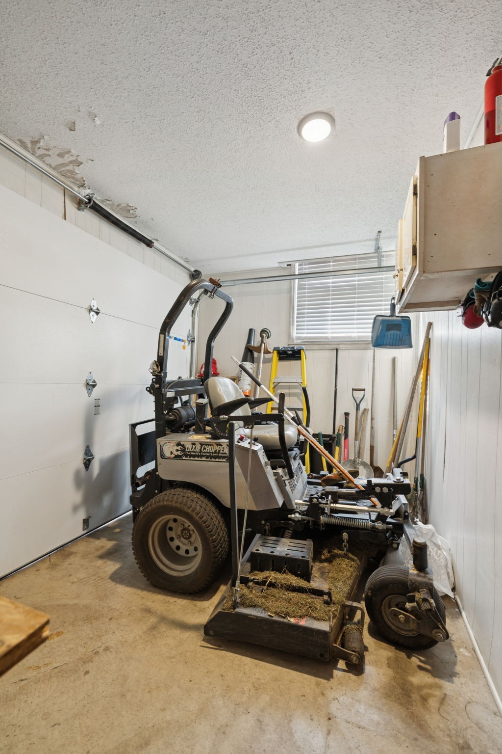 213 Knob Road Lebanon, TN 37087 - Photo 30 of 39 a view of a room with gym equipment