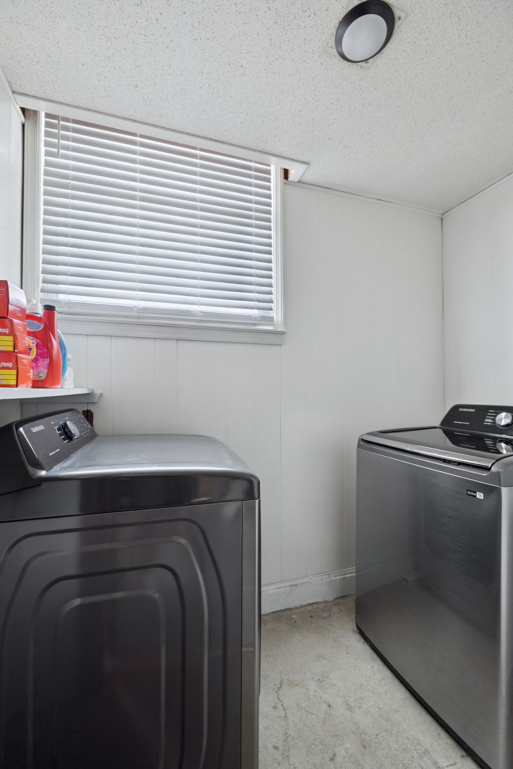 213 Knob Road Lebanon, TN 37087 - Photo 32 of 39 a utility room with dryer and washer