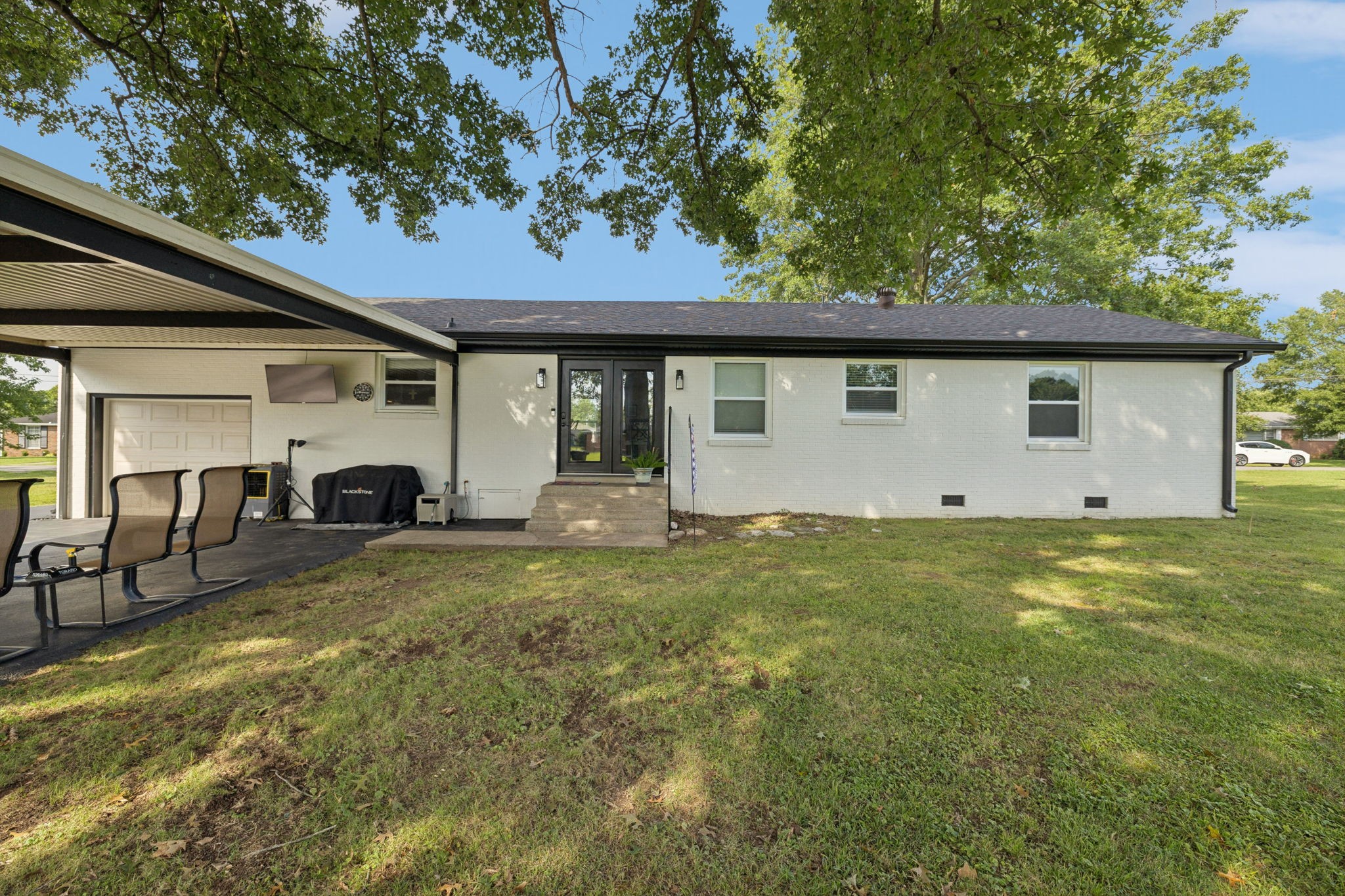213 Knob Road Lebanon, TN 37087 - Photo 33 of 39 a house view with a garden space