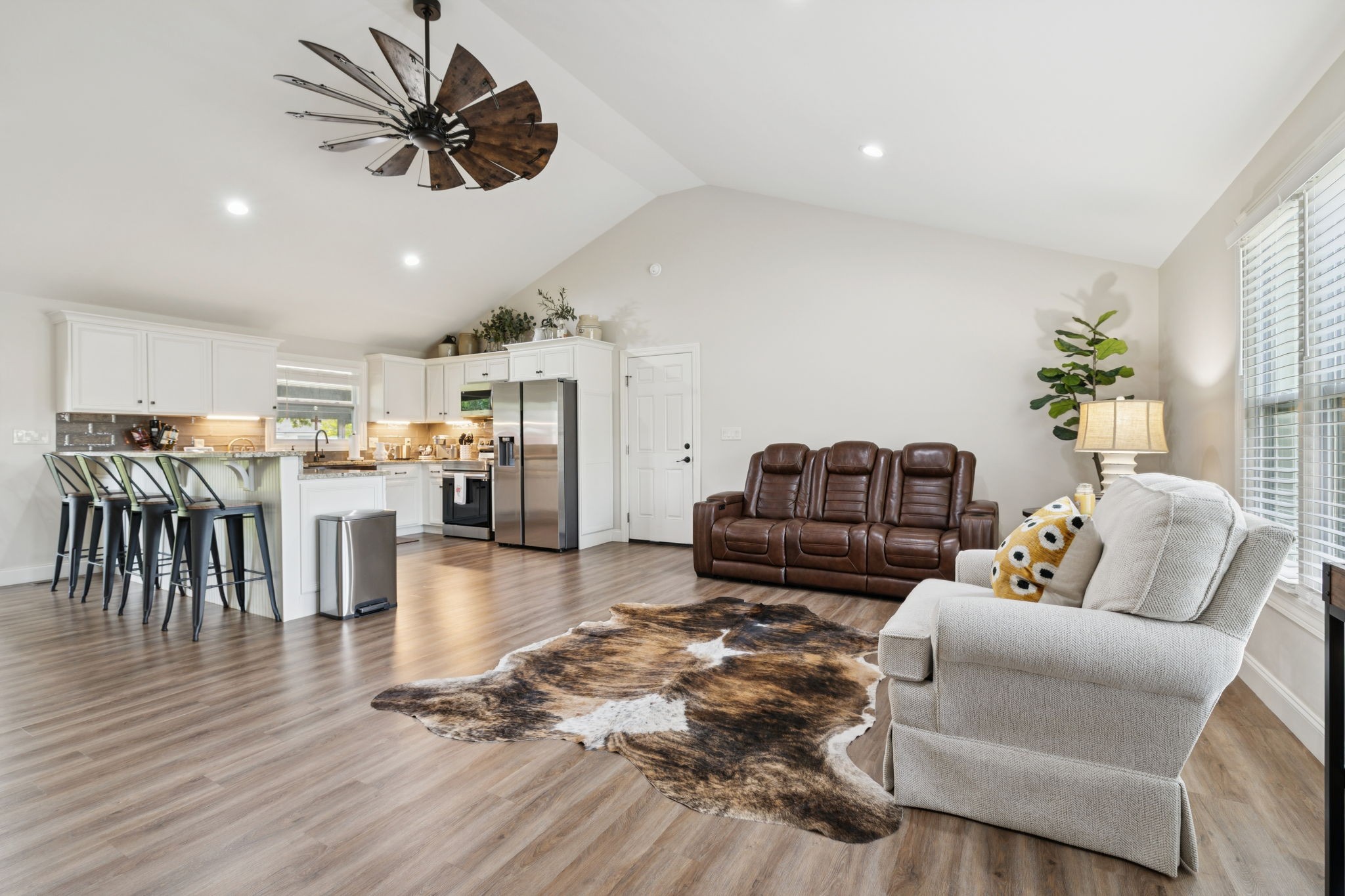 213 Knob Road Lebanon, TN 37087 - Photo 7 of 39 a living room with furniture and kitchen view