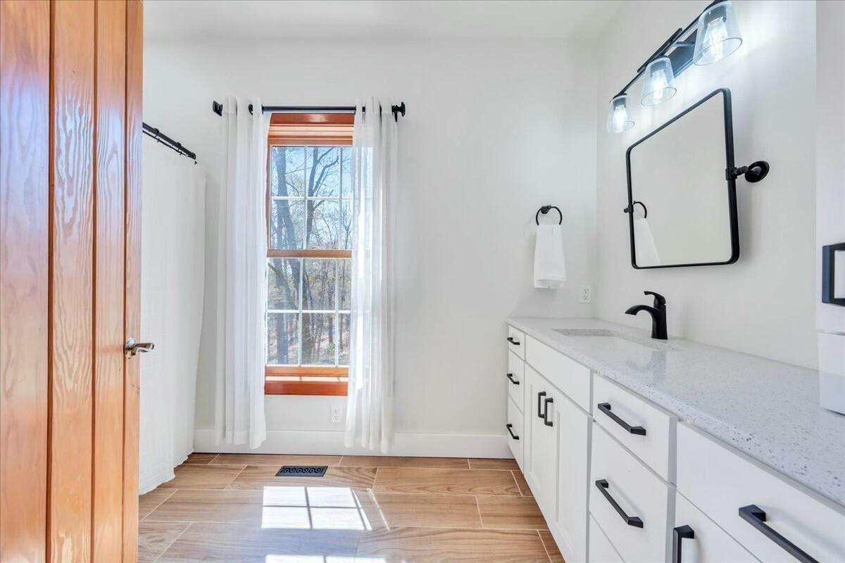 220 Fox Run Road Boones Mill, VA 24065 - Photo 22 of 81 tempImage9YEpjS