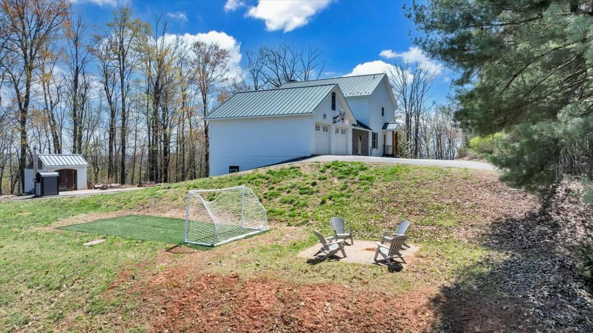 220 Fox Run Road Boones Mill, VA 24065 - Photo 60 of 81 tempImageOf5jNx