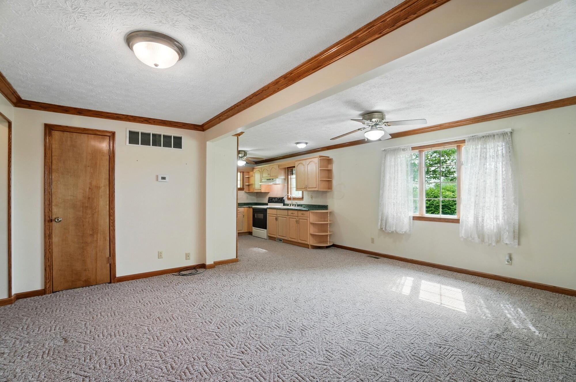 5870 Brook Road Northwest Baltimore, OH 43105 - Photo 16 of 70 Living Room - 5870 Brook Road NW, Baltimore, OH 43105