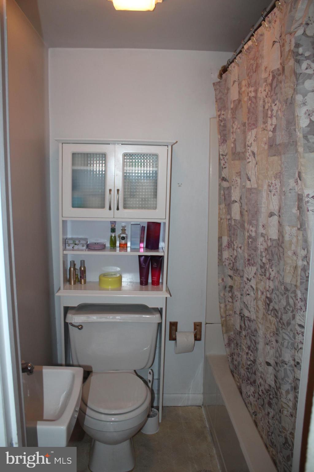 925 Ridgeway Street Gloucester City, NJ 08030 - Photo 7 of 9 Gallery Image 7