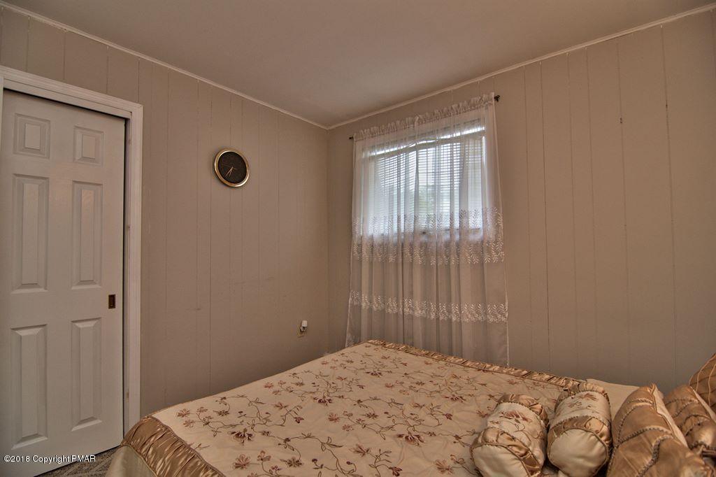 309 Albert Road Stroudsburg, PA 18360 - Photo 38 of 43 LL bedroom