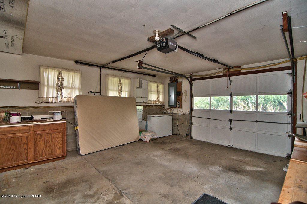 309 Albert Road Stroudsburg, PA 18360 - Photo 41 of 43 Garage