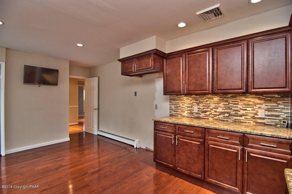 309 Albert Road Stroudsburg, PA 18360 - Photo 7 of 43 main floor kitchen