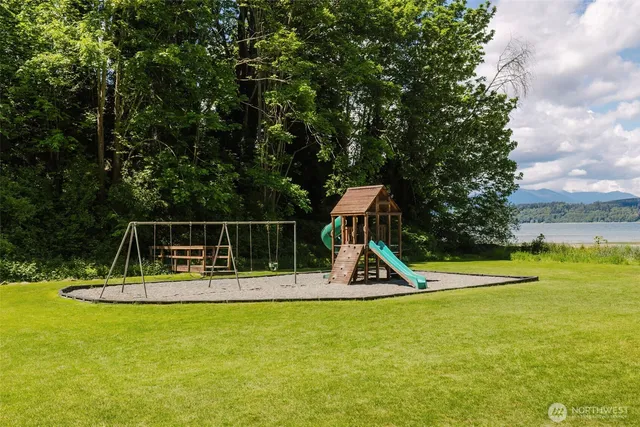 $499,999 | 1799 Northwest Mulholland Boulevard, Poulsbo, WA 98370